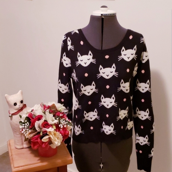 BONGO Other - Bongo Cats and Dots Sweater